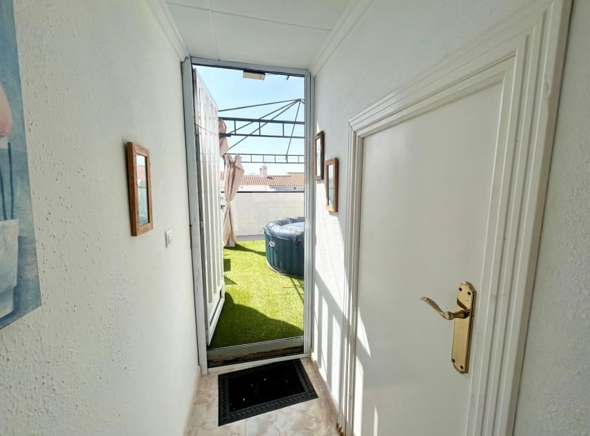 3 makuuhuone Omakotitalo myytävänä paikassa San Luis - 165 000 € (Ref: 10062949)