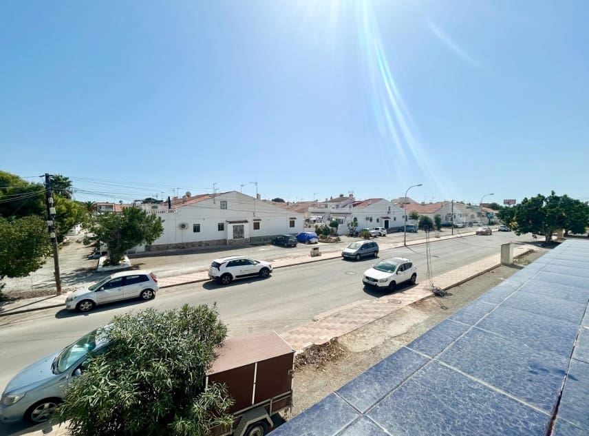 3 makuuhuone Omakotitalo myytävänä paikassa San Luis - 165 000 € (Ref: 10062949)