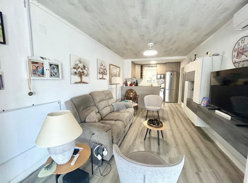 3 makuuhuone Omakotitalo myytävänä paikassa San Luis - 165 000 € (Ref: 10062949)