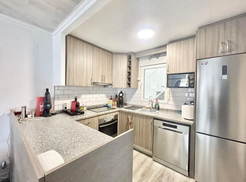 3 makuuhuone Omakotitalo myytävänä paikassa San Luis - 165 000 € (Ref: 10062949)