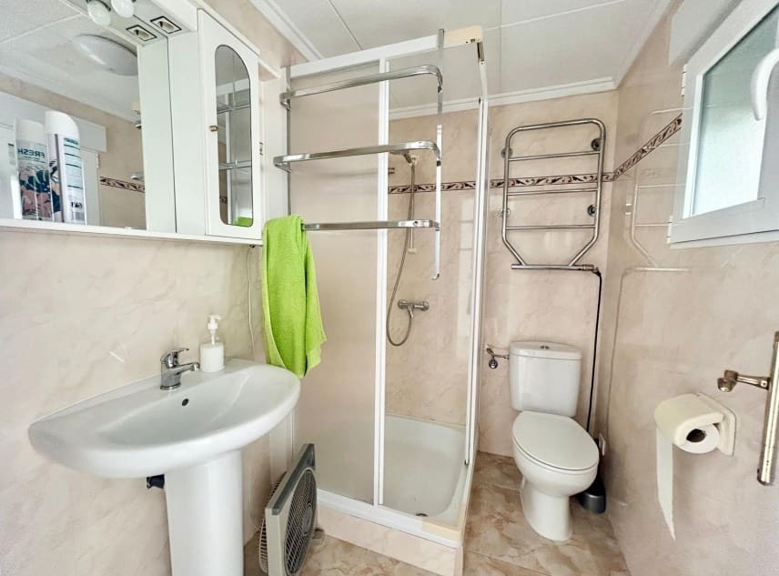 3 makuuhuone Omakotitalo myytävänä paikassa San Luis - 165 000 € (Ref: 10062949)