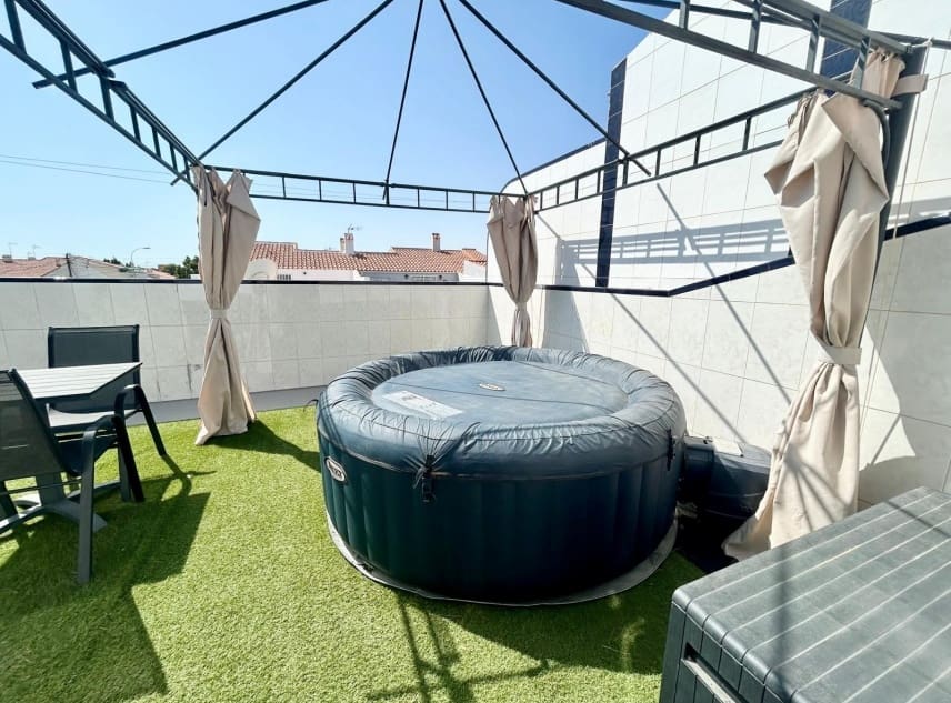 3 makuuhuone Omakotitalo myytävänä paikassa San Luis - 165 000 € (Ref: 10062949)