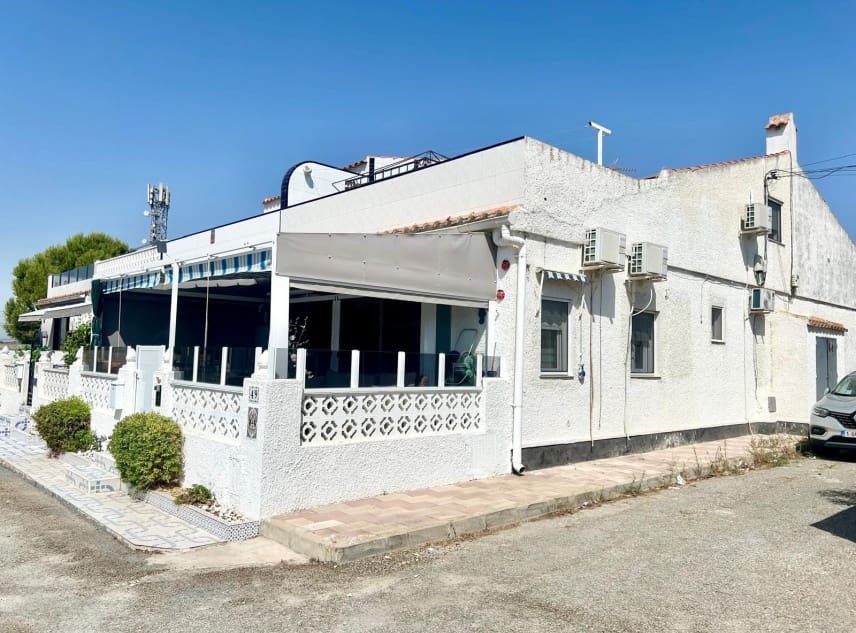 3 makuuhuone Omakotitalo myytävänä paikassa San Luis - 165 000 € (Ref: 10062949)