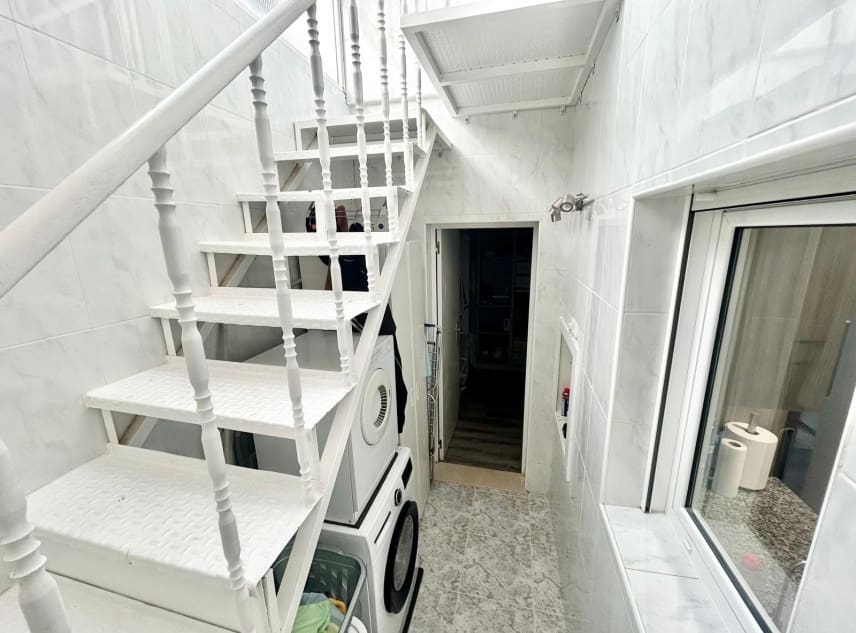 3 makuuhuone Omakotitalo myytävänä paikassa San Luis - 165 000 € (Ref: 10062949)