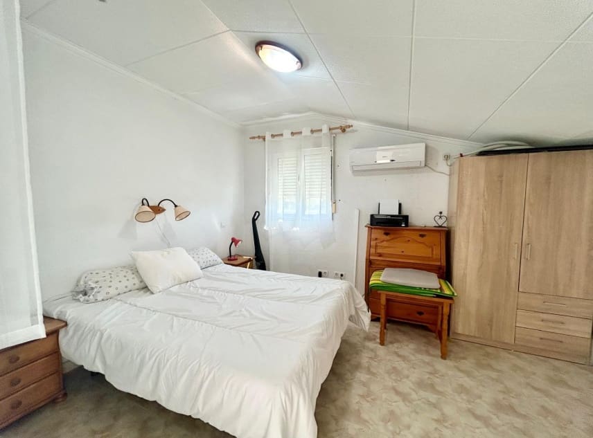 3 makuuhuone Omakotitalo myytävänä paikassa San Luis - 165 000 € (Ref: 10062949)