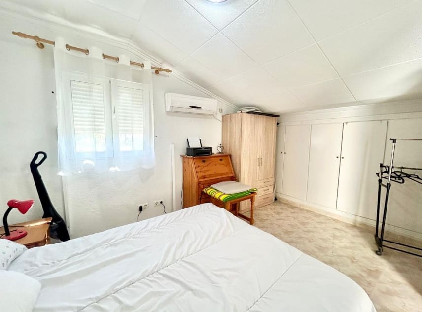 3 makuuhuone Omakotitalo myytävänä paikassa San Luis - 165 000 € (Ref: 10062949)