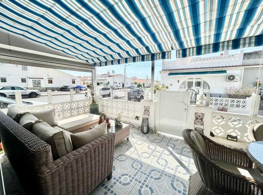 3 makuuhuone Omakotitalo myytävänä paikassa San Luis - 165 000 € (Ref: 10062949)