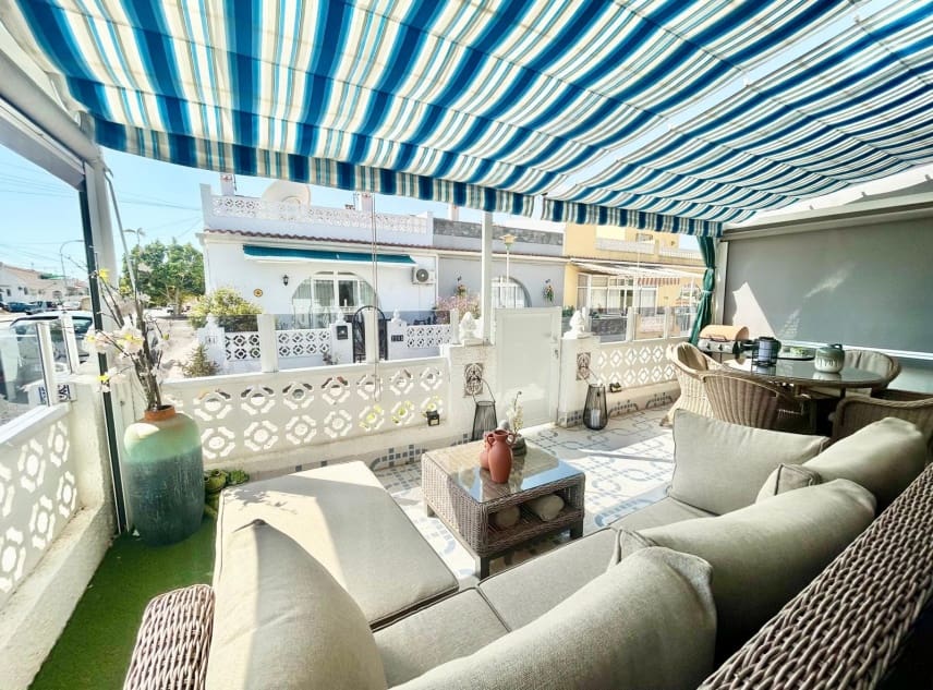 3 makuuhuone Omakotitalo myytävänä paikassa San Luis - 165 000 € (Ref: 10062949)