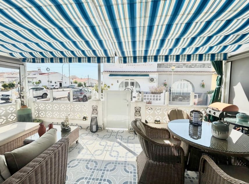 3 makuuhuone Omakotitalo myytävänä paikassa San Luis - 165 000 € (Ref: 10062949)