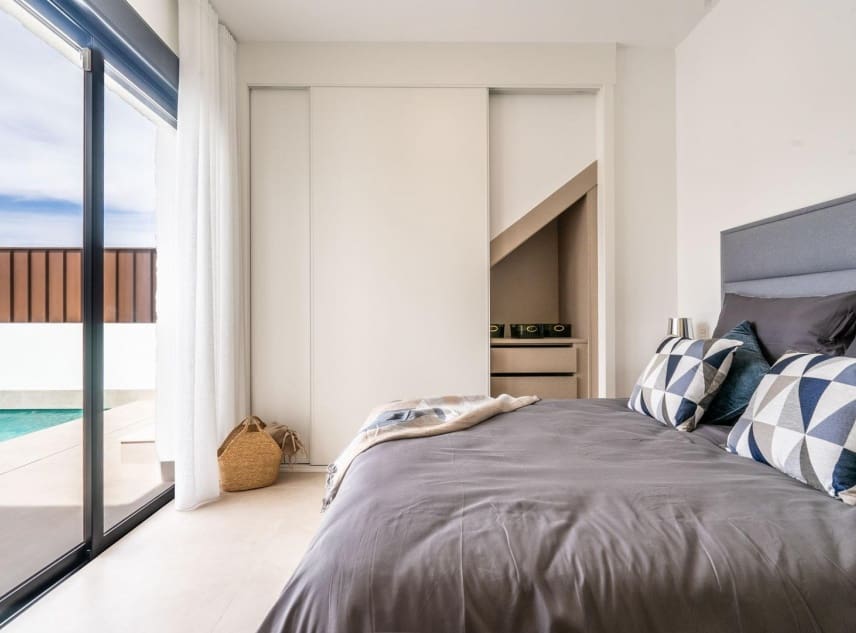 3 slaapkamer Villa te koop in Roldan met zwembad garage - € 339.950 (Ref: 10072966)