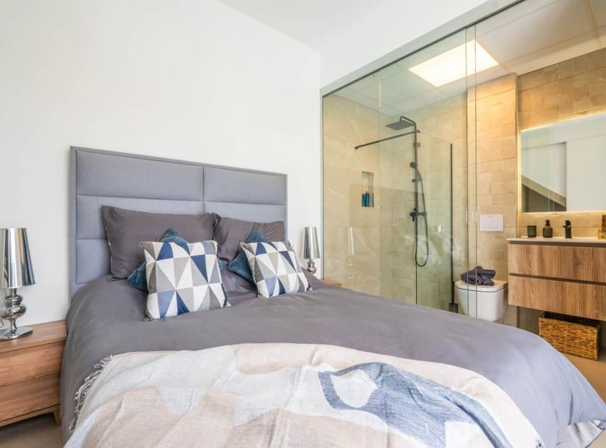 3 slaapkamer Villa te koop in Roldan met zwembad garage - € 339.950 (Ref: 10072966)