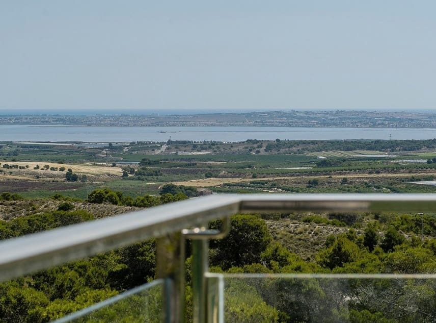 3 quarto Bungalow para venda em San Miguel de Salinas com piscina garagem - 425 000 € (Ref: 10076772)
