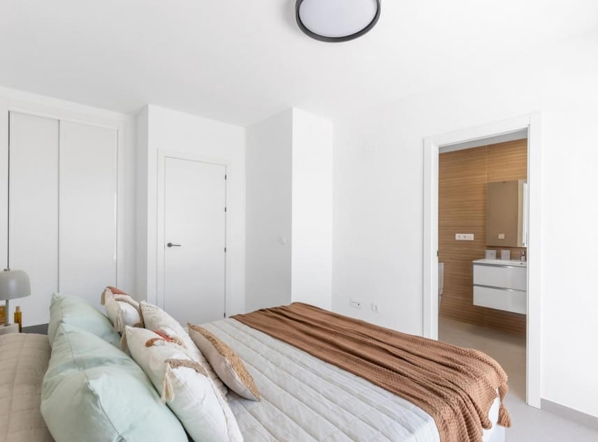Chalet de 3 habitaciones en Rafal en venta con piscina garaje - 295.000 € (Ref: 10076773)