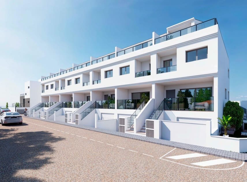 Chalet de 3 habitaciones en Rafal en venta con piscina garaje - 295.000 € (Ref: 10076773)