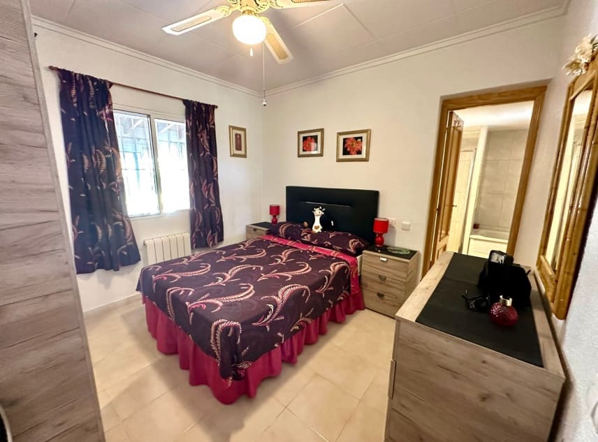 2 slaapkamer Villa te koop in San Luis met zwembad garage - € 283.500 (Ref: 10124717)