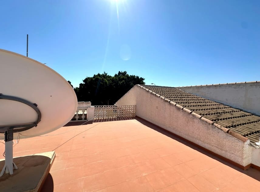 2 slaapkamer Villa te koop in San Luis met zwembad garage - € 283.500 (Ref: 10124717)