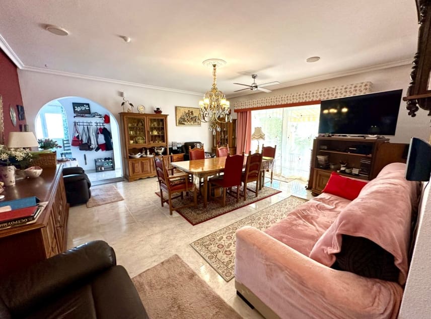 4 soveværelse Villa til salg i El Chaparral med swimmingpool garage - € 550.000 (Ref: 10138756)