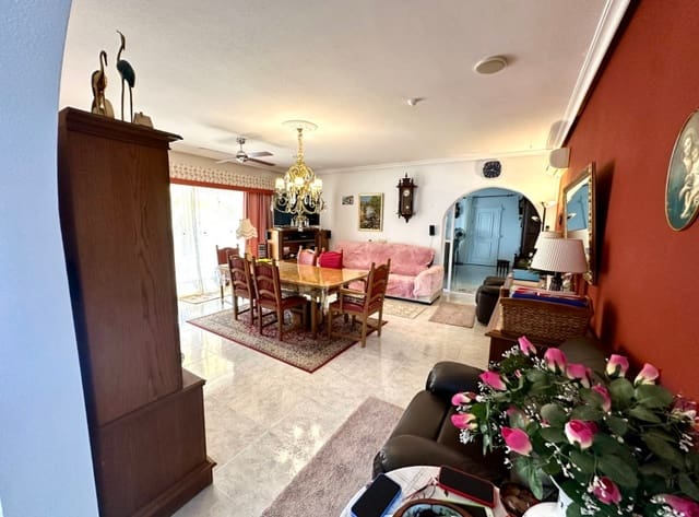 4 chambre Villa/Maison à vendre à El Chaparral, Torrevieja avec piscine garage - 550 000 € (Ref: 10138756)