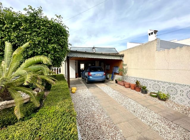 4 chambre Villa/Maison à vendre à El Chaparral, Torrevieja avec piscine garage - 550 000 € (Ref: 10138756)