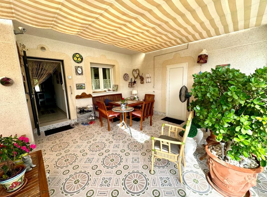 4 soveværelse Villa til salg i El Chaparral med swimmingpool garage - € 550.000 (Ref: 10138756)