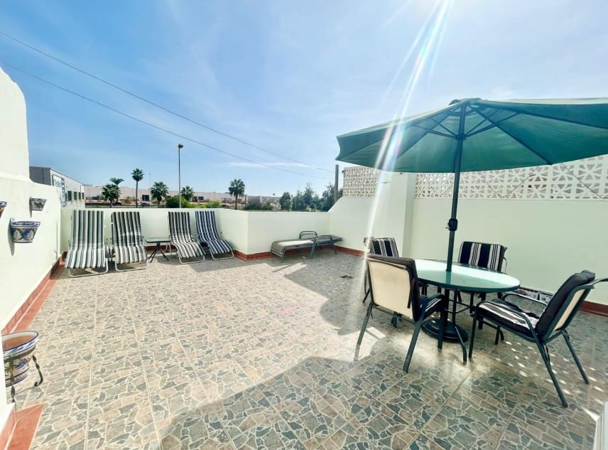 2 slaapkamer Bungalow te koop in Torrevieja met zwembad garage - € 139.950 (Ref: 10154289)