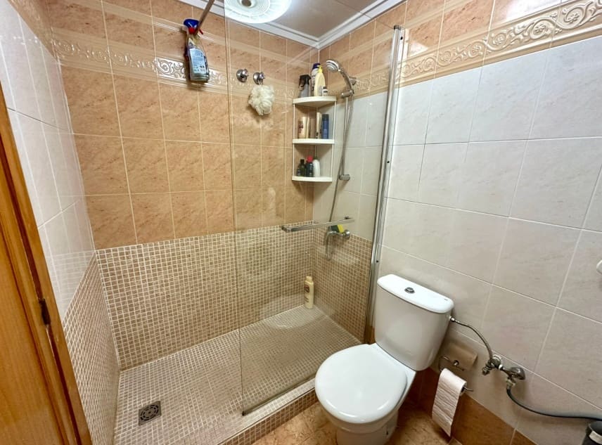 2 sypialnia Bungalow na sprzedaż w Torrevieja z basenem garażem - 148 950 € (Ref: 10158395)