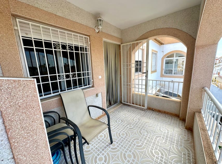 2 sypialnia Bungalow na sprzedaż w Torrevieja z basenem garażem - 148 950 € (Ref: 10158395)