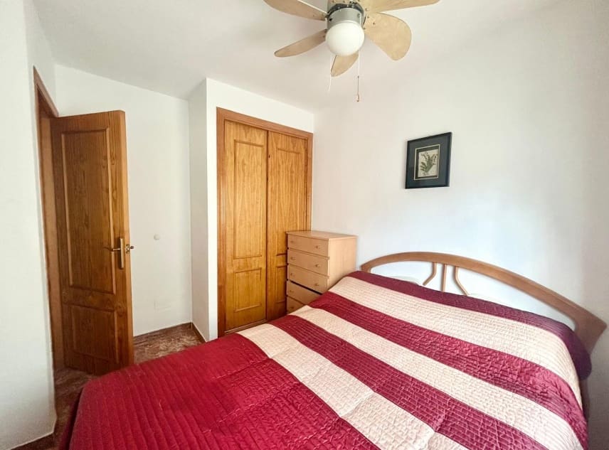 3 soveværelse Byhus til salg i Torrevieja med swimmingpool garage - € 195.000 (Ref: 10167287)