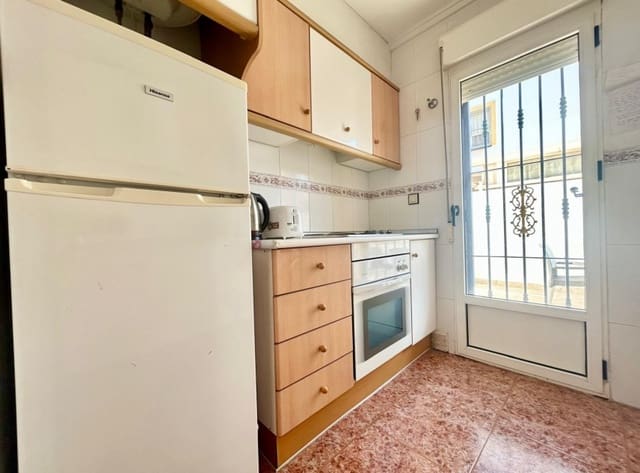 3 soveværelse Byhus til salg i El Chaparral - La Siesta - La Torreta, Torrevieja med swimmingpool garage - € 195.000 (Ref: 10167287)