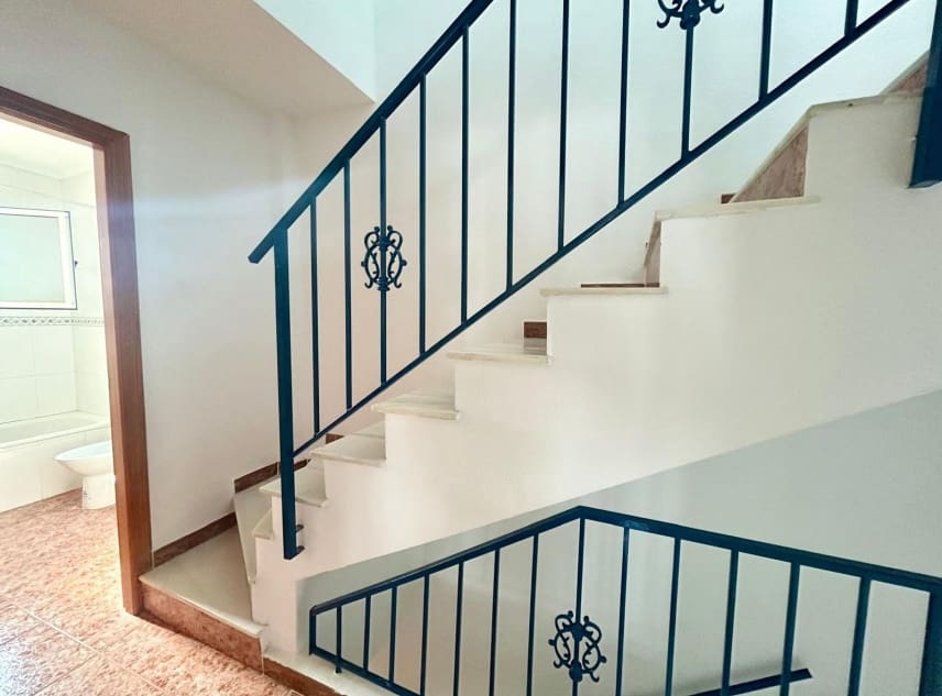 3 soveværelse Byhus til salg i Torrevieja med swimmingpool garage - € 195.000 (Ref: 10167287)