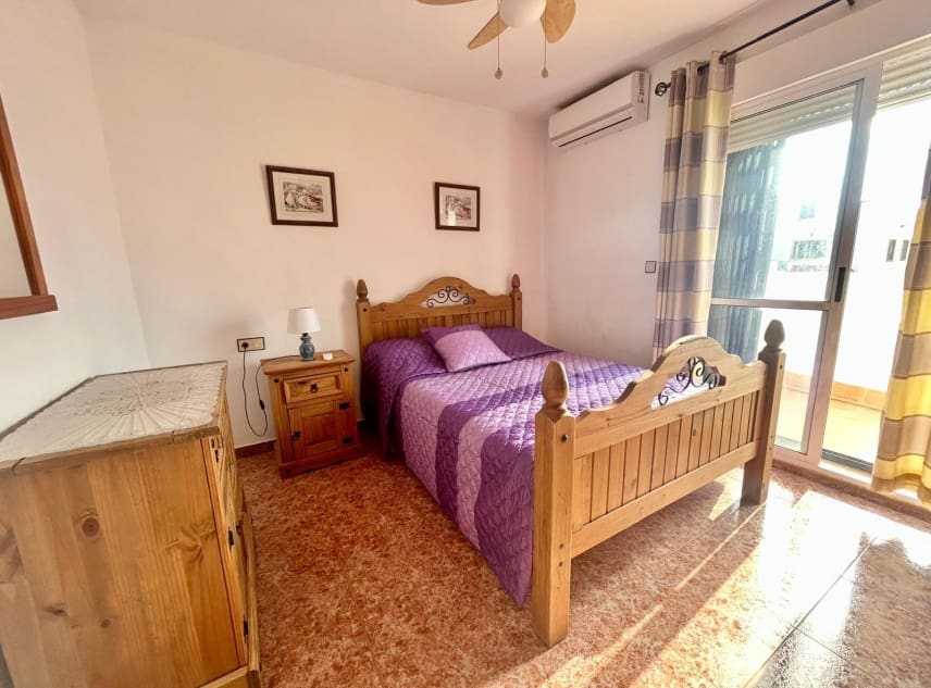 3 soveværelse Byhus til salg i Torrevieja med swimmingpool garage - € 195.000 (Ref: 10167287)