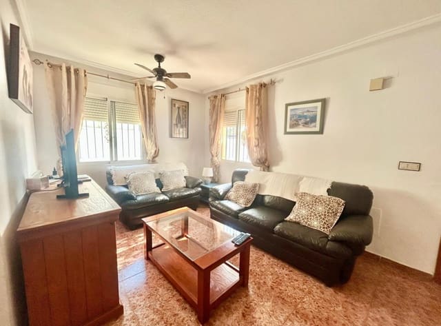 3 soveværelse Byhus til salg i El Chaparral - La Siesta - La Torreta, Torrevieja med swimmingpool garage - € 195.000 (Ref: 10167287)