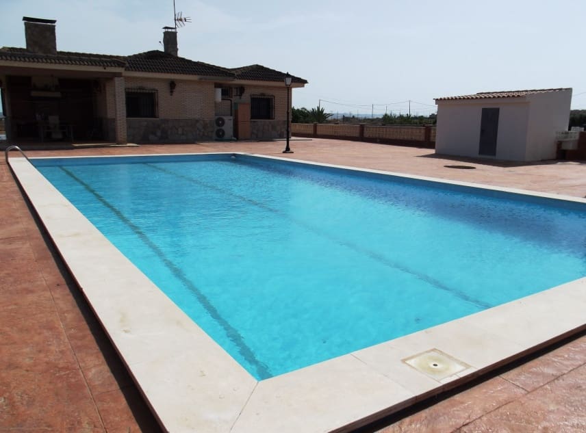 3 sypialnia Willa na sprzedaż w Los Montesinos z basenem garażem - 3 000 000 € (Ref: 7949371)