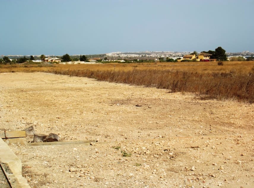 3 sypialnia Willa na sprzedaż w Los Montesinos z basenem garażem - 3 000 000 € (Ref: 7949371)