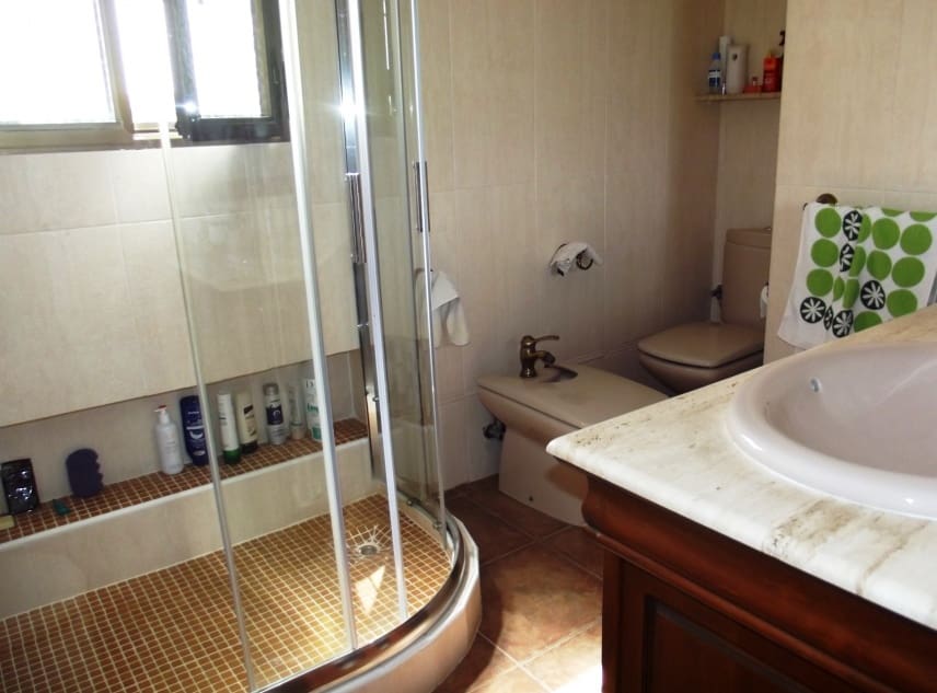 3 sypialnia Willa na sprzedaż w Los Montesinos z basenem garażem - 3 000 000 € (Ref: 7949371)