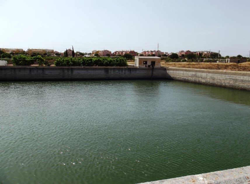 3 sypialnia Willa na sprzedaż w Los Montesinos z basenem garażem - 3 000 000 € (Ref: 7949371)