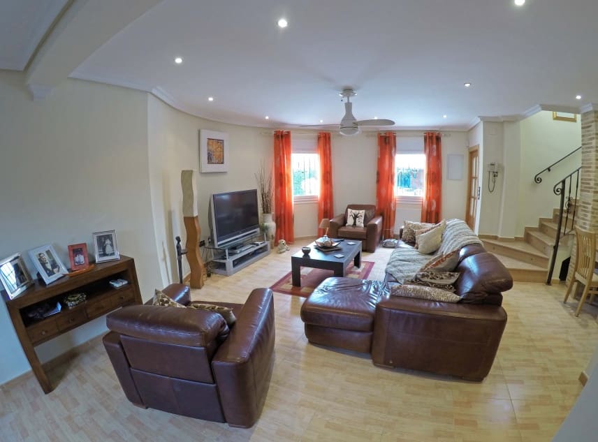 6 camera da letto Villa in vendita in El Chaparral con piscina garage - 750.000 € (Rif: 7949378)