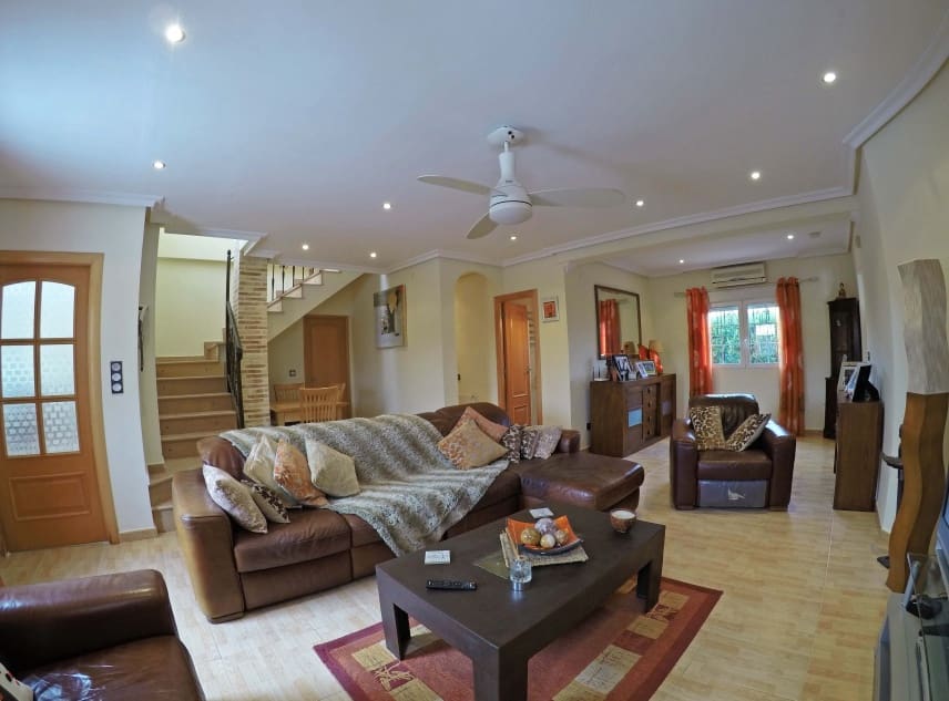 6 camera da letto Villa in vendita in El Chaparral con piscina garage - 750.000 € (Rif: 7949378)