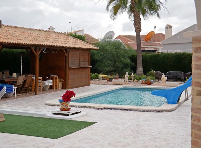 6 camera da letto Villa in vendita in El Chaparral, Torrevieja con piscina garage - 750.000 € (Rif: 7949378)