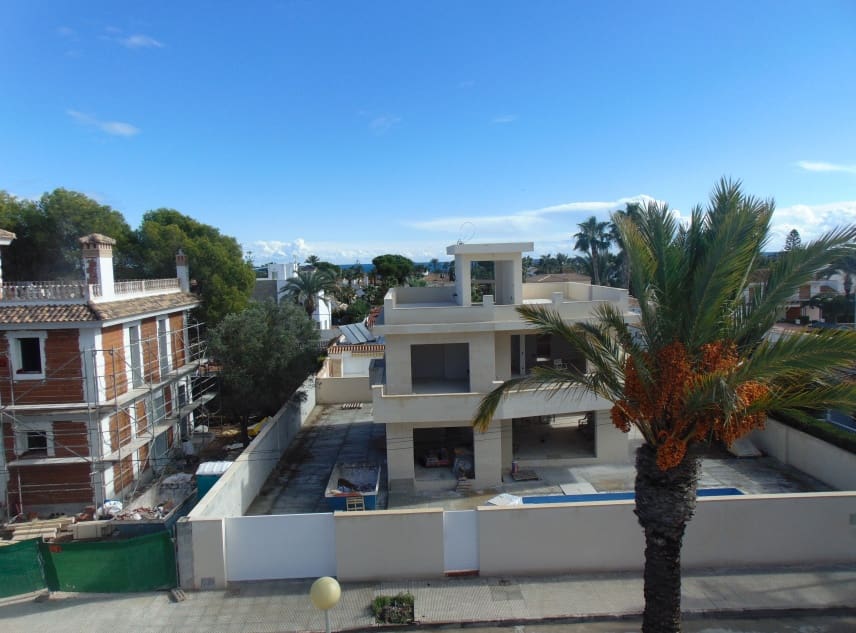 5 soveværelse Villa til salg i Cabo Roig med swimmingpool garage - € 910.000 (Ref: 7949383)