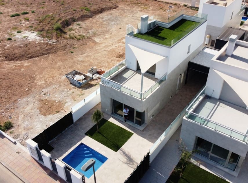 3 chambre Villa/Maison à vendre à Los Alcazares avec piscine garage - 420 000 € (Ref: 8176061)