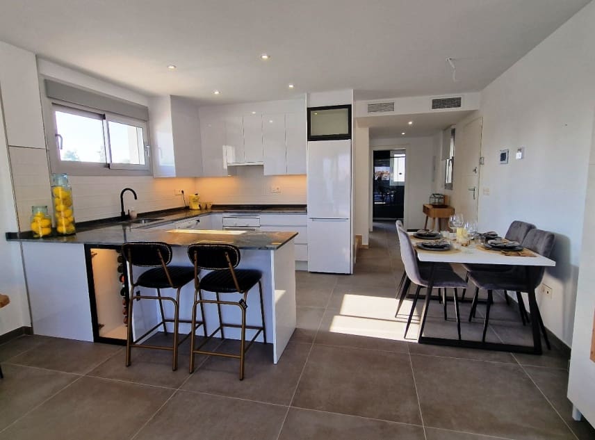 3 chambre Villa/Maison à vendre à Los Alcazares avec piscine garage - 420 000 € (Ref: 8176061)