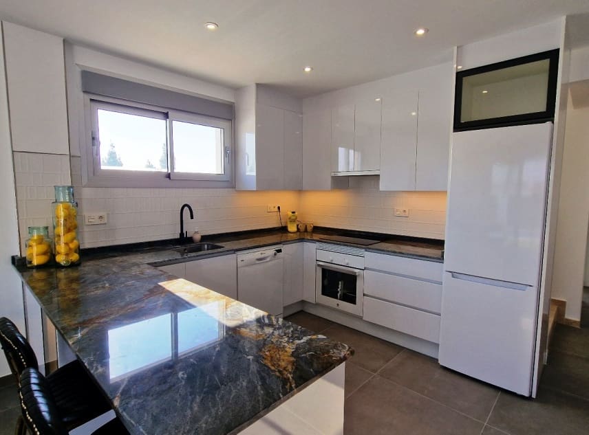 3 chambre Villa/Maison à vendre à Los Alcazares avec piscine garage - 420 000 € (Ref: 8176061)