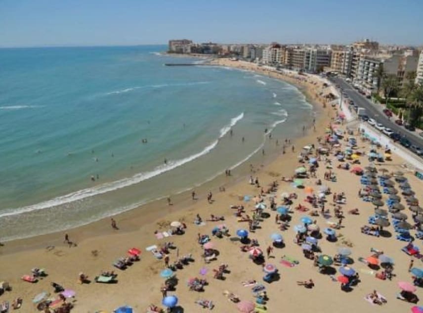 3 soveværelse Lejlighed til salg i Torrevieja med swimmingpool - € 309.000 (Ref: 8753964)