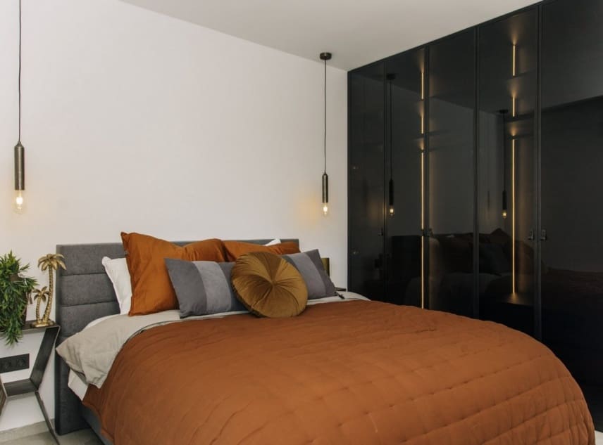 4 bedroom Villa for sale in Rojales with pool garage - € 995,000 (Ref: 8785350)