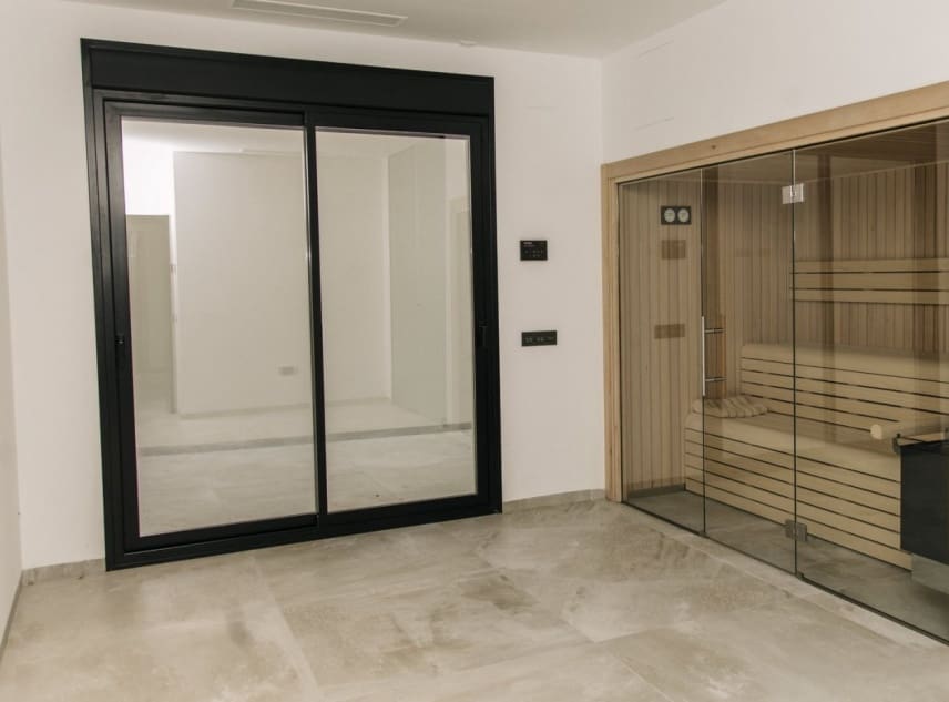 4 bedroom Villa for sale in Rojales with pool garage - € 995,000 (Ref: 8785350)