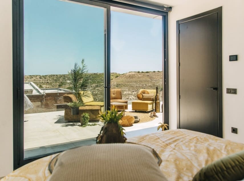 4 bedroom Villa for sale in Rojales with pool garage - € 995,000 (Ref: 8785350)