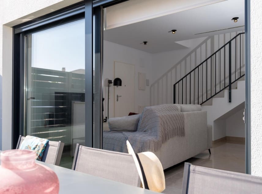 3 soveværelse Byhus til salg i Gran Alacant med swimmingpool - € 395.000 (Ref: 8837660)