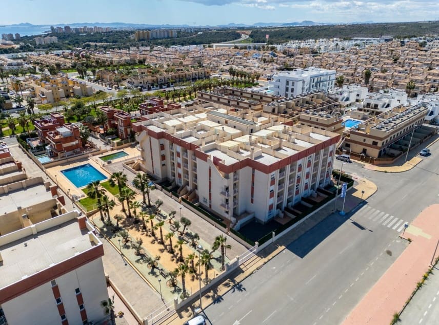 2 sovrum Lägenhet till salu i Cabo Roig med pool - 157 500 € (Ref: 8848154)