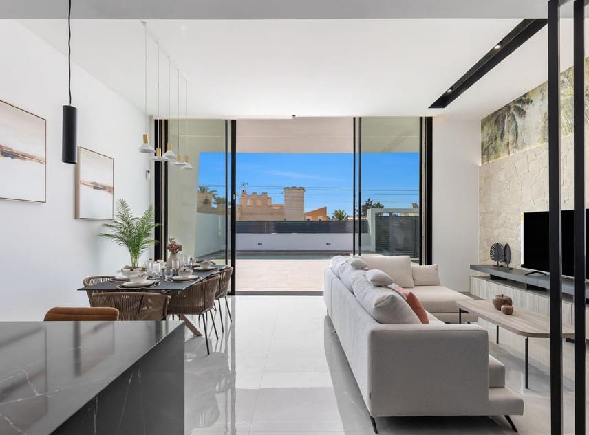 3 bedroom Villa for sale in Los Balcones with pool garage - € 700,000 (Ref: 8850422)